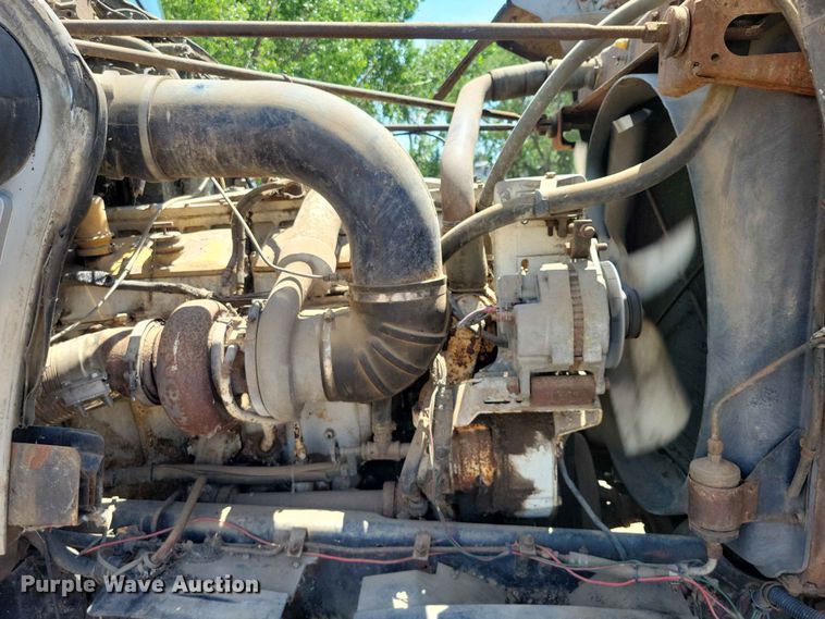 image for item EE1155 1981 GMC General oil distributor truck