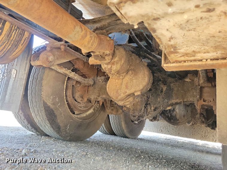 image for item EE1155 1981 GMC General oil distributor truck
