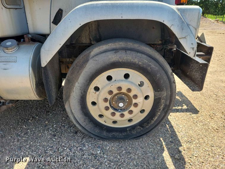 image for item EE1155 1981 GMC General oil distributor truck