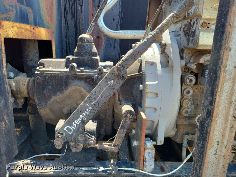 image for item EE1156 2001 GMC C6500 oil distributor truck