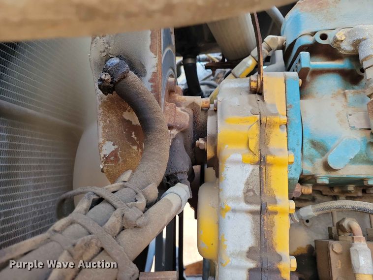 image for item EE1157 1989 Ford L9000 semi truck