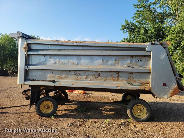 image for item EE1159 Henderson dump bed