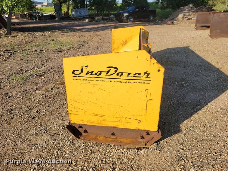 image for item EE1161 SnoDozer skid steer box blade
