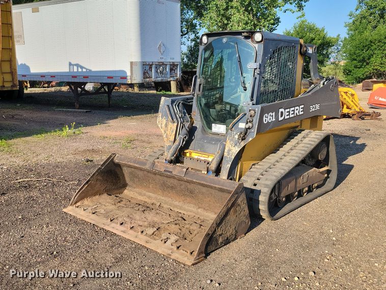 image for item EE1165 2015 John Deere 323E tracked skid steer loader