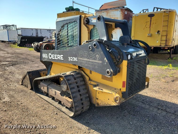 image for item EE1165 2015 John Deere 323E tracked skid steer loader
