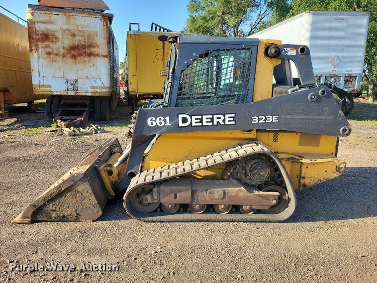image for item EE1165 2015 John Deere 323E tracked skid steer loader