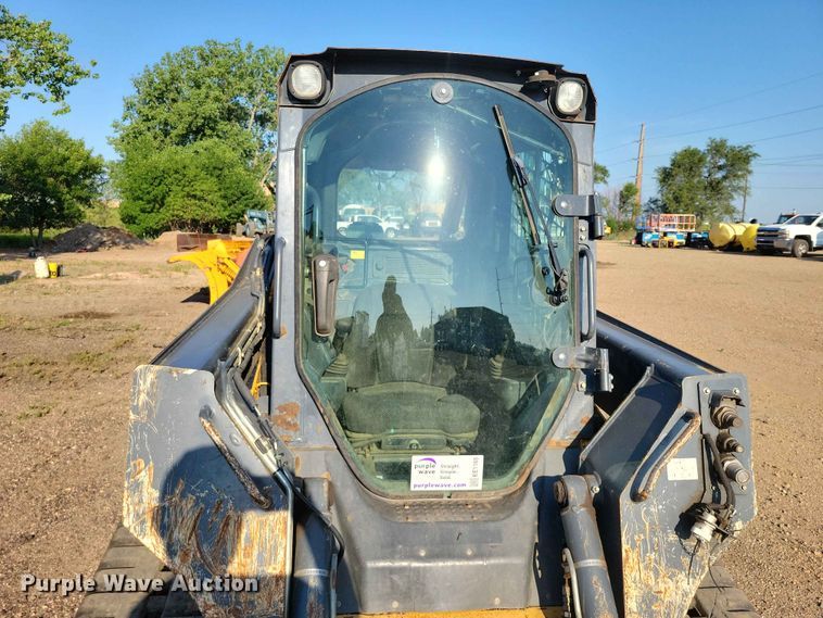 image for item EE1165 2015 John Deere 323E tracked skid steer loader