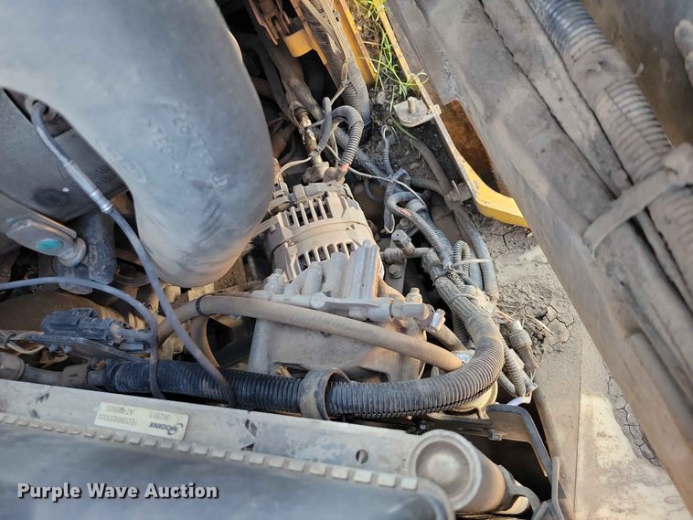 image for item EE1165 2015 John Deere 323E tracked skid steer loader