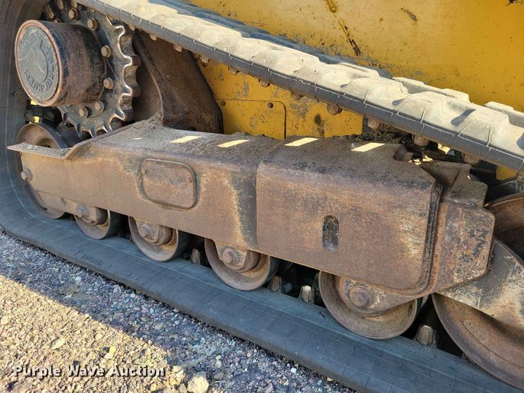 image for item EE1165 2015 John Deere 323E tracked skid steer loader