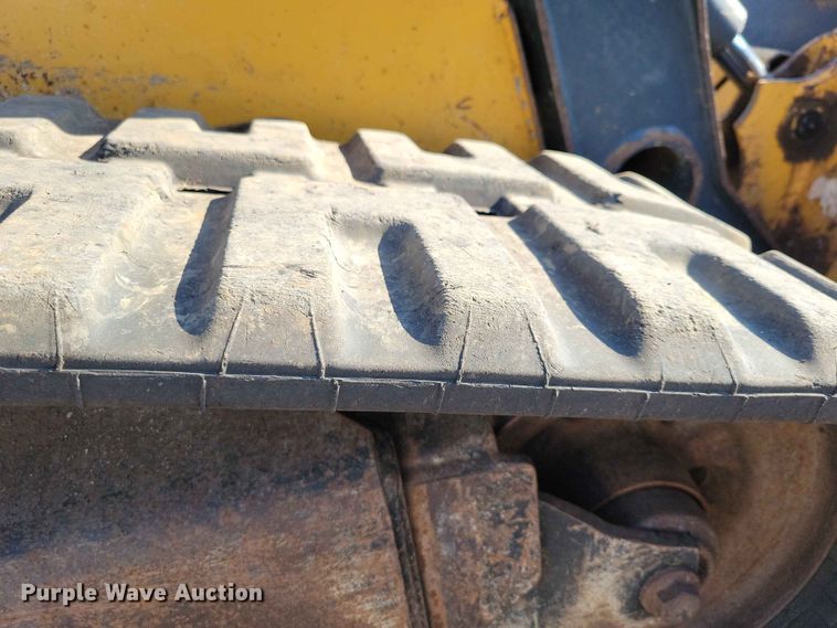 image for item EE1165 2015 John Deere 323E tracked skid steer loader