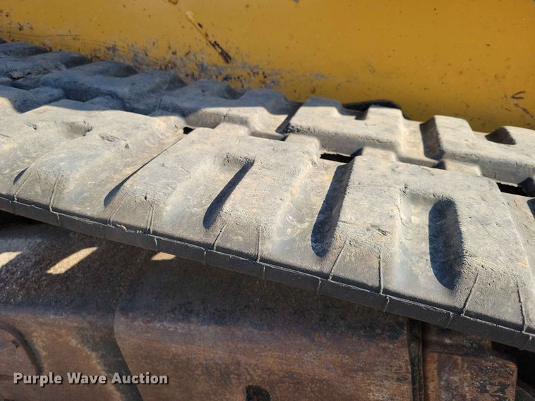 image for item EE1165 2015 John Deere 323E tracked skid steer loader