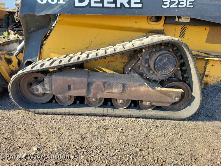 image for item EE1165 2015 John Deere 323E tracked skid steer loader