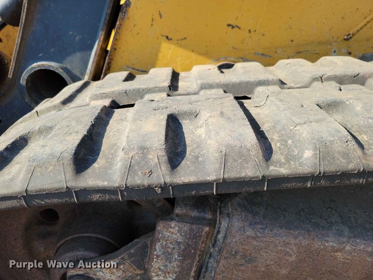 image for item EE1165 2015 John Deere 323E tracked skid steer loader