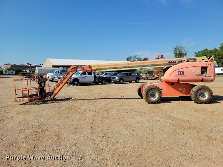 image for item EE1166 2008 JLG 660SJ boom lift