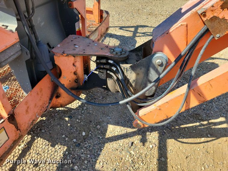 image for item EE1166 2008 JLG 660SJ boom lift