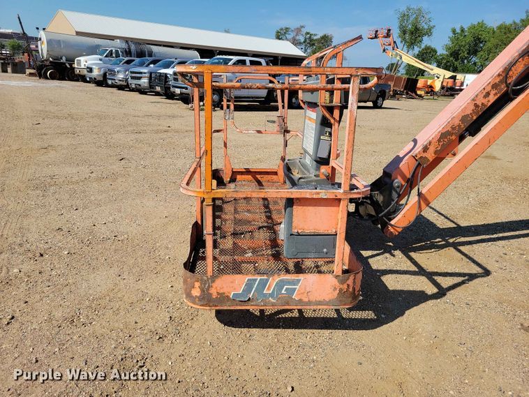 image for item EE1166 2008 JLG 660SJ boom lift