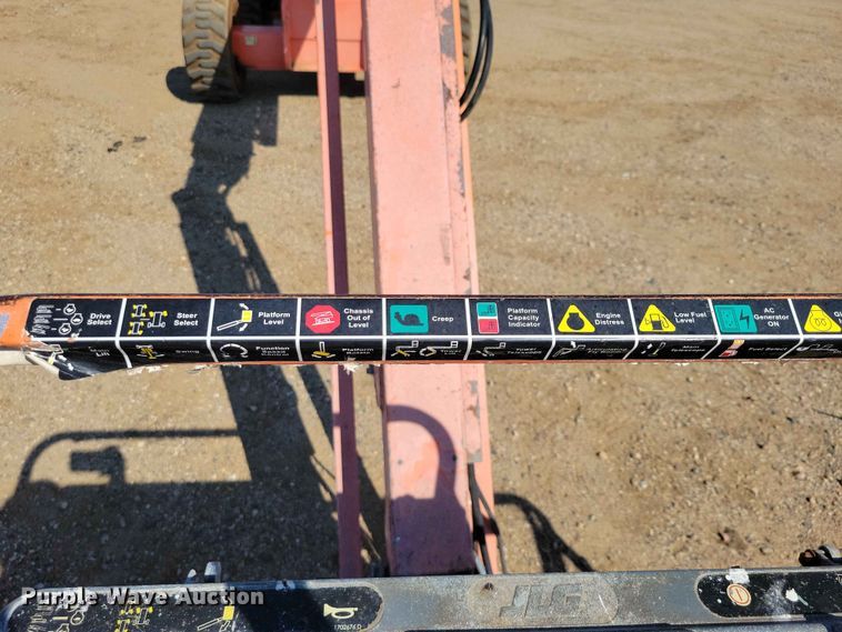 image for item EE1166 2008 JLG 660SJ boom lift