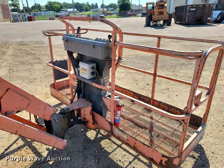 image for item EE1166 2008 JLG 660SJ boom lift