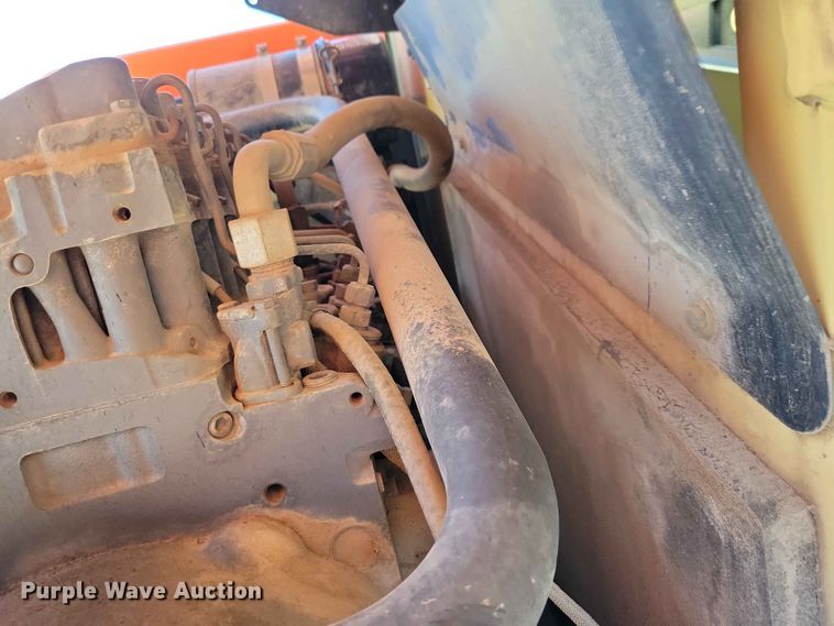 image for item EE1166 2008 JLG 660SJ boom lift