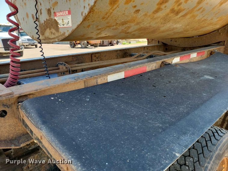 image for item EE1170 2011 SiDump'R Trailers SDR325 side dump trailer