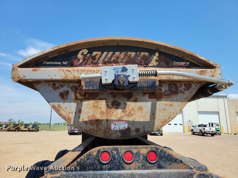 image for item EE1170 2011 SiDump'R Trailers SDR325 side dump trailer