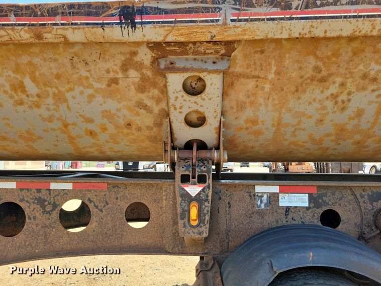 image for item EE1170 2011 SiDump'R Trailers SDR325 side dump trailer