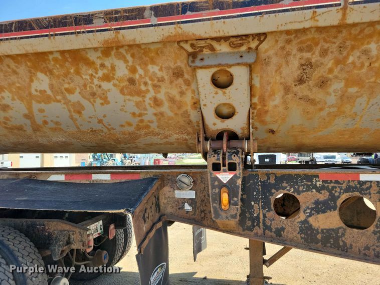 image for item EE1170 2011 SiDump'R Trailers SDR325 side dump trailer