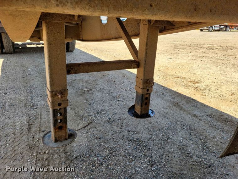 image for item EE1170 2011 SiDump'R Trailers SDR325 side dump trailer