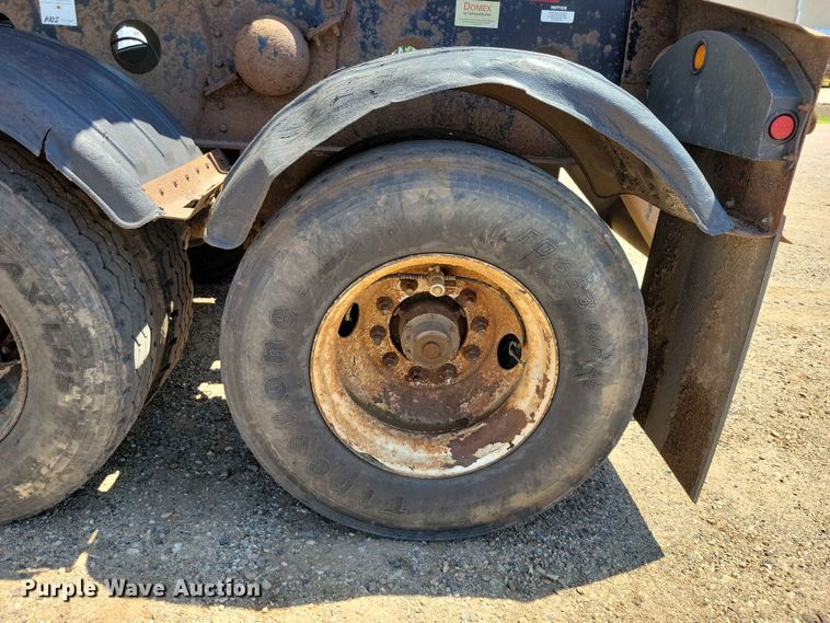image for item EE1170 2011 SiDump'R Trailers SDR325 side dump trailer