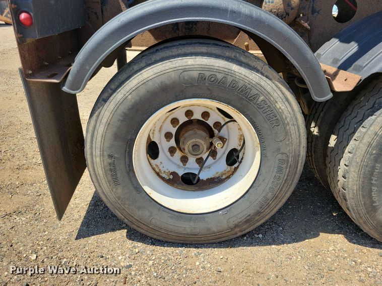 image for item EE1170 2011 SiDump'R Trailers SDR325 side dump trailer