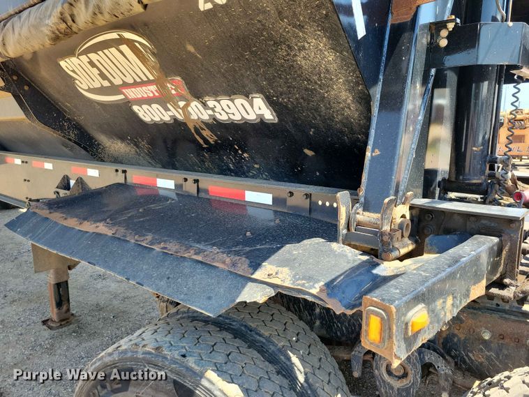 image for item EE1172 2017 Side Dump Industries side dump trailer