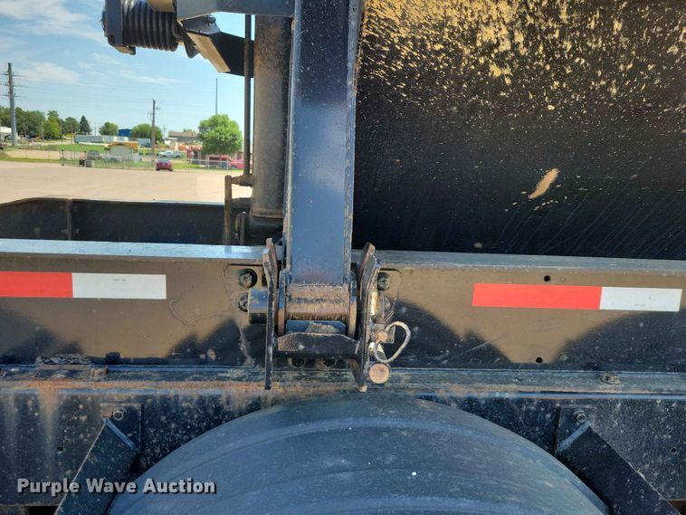 image for item EE1172 2017 Side Dump Industries side dump trailer
