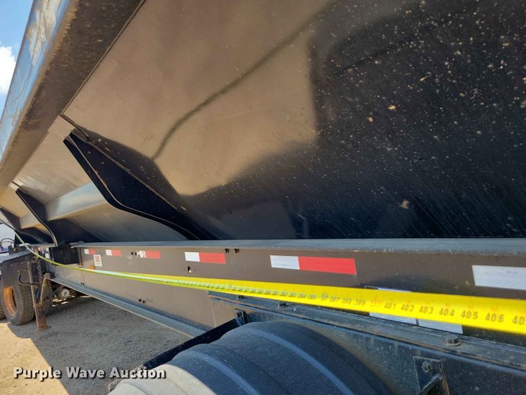 image for item EE1172 2017 Side Dump Industries side dump trailer
