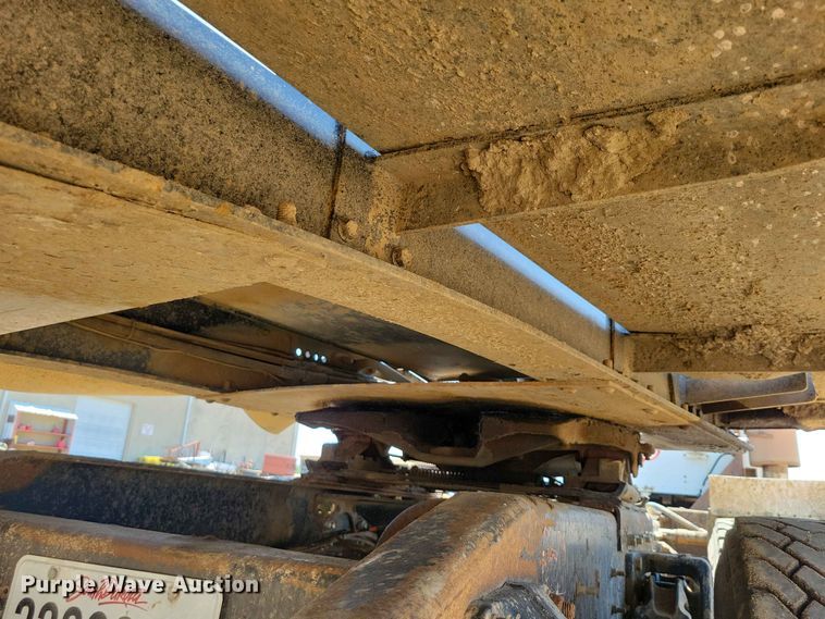image for item EE1172 2017 Side Dump Industries side dump trailer