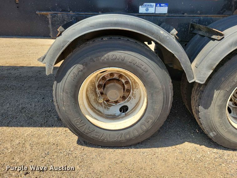 image for item EE1172 2017 Side Dump Industries side dump trailer