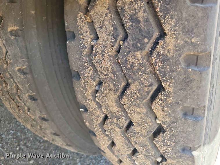 image for item EE1172 2017 Side Dump Industries side dump trailer