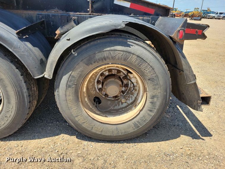 image for item EE1172 2017 Side Dump Industries side dump trailer