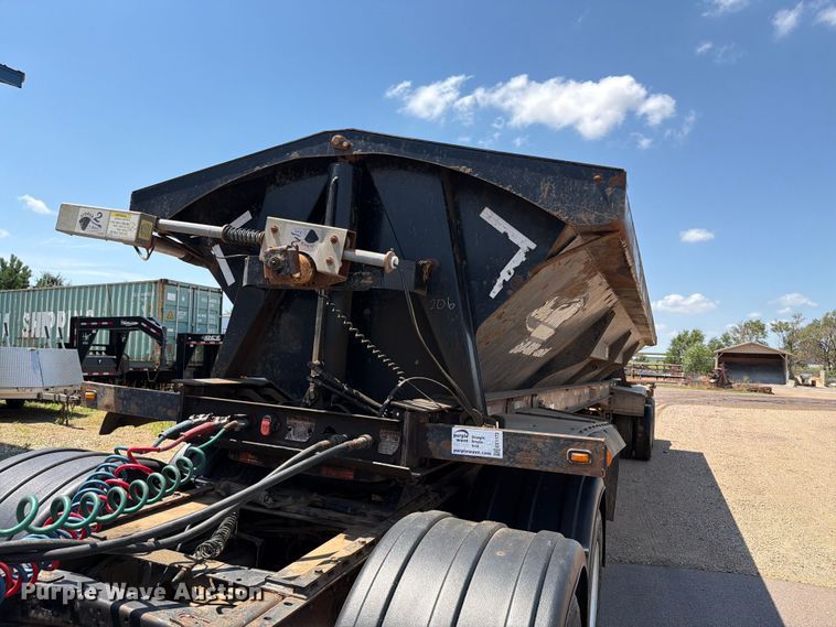 image for item EE1173 2010 Side Dump Industries side dump trailer