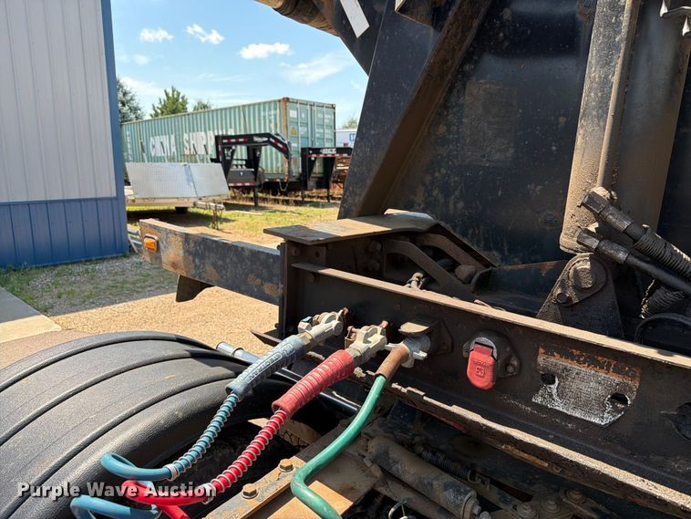 image for item EE1173 2010 Side Dump Industries side dump trailer