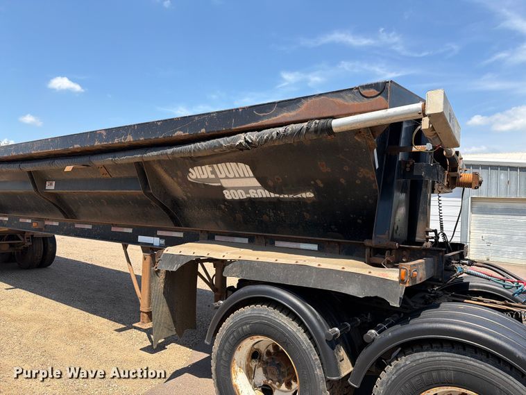 image for item EE1173 2010 Side Dump Industries side dump trailer