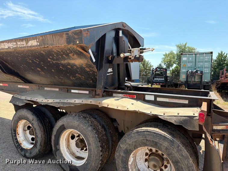 image for item EE1173 2010 Side Dump Industries side dump trailer