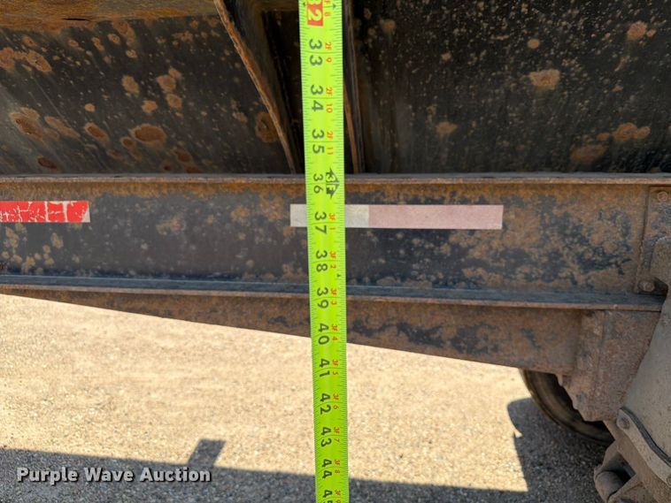 image for item EE1173 2010 Side Dump Industries side dump trailer