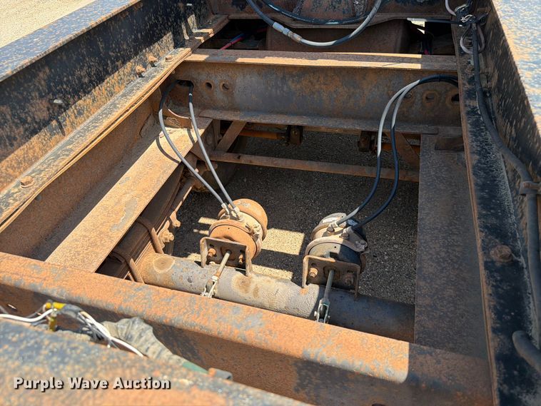 image for item EE1173 2010 Side Dump Industries side dump trailer