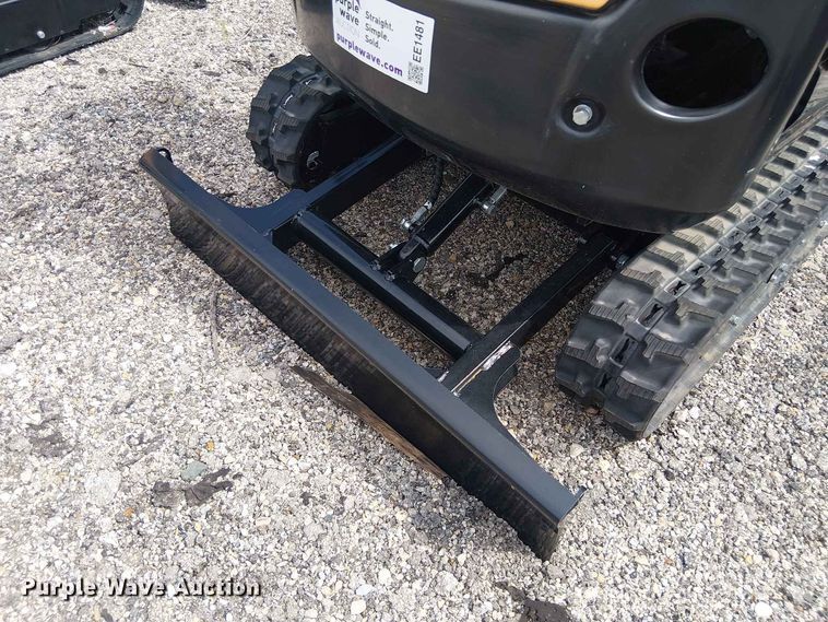 image for item EE1481 2024 Erie Industries EM15 mini excavator