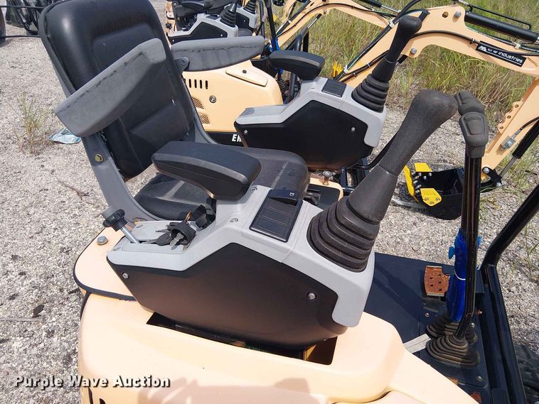 image for item EE1481 2024 Erie Industries EM15 mini excavator
