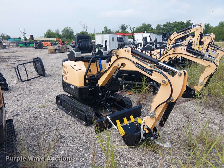 image for item EE1482 2024 Erie Industries EM15 mini excavator