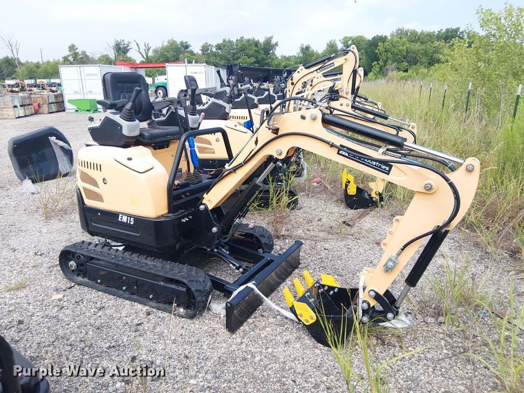 image for item EE1482 2024 Erie Industries EM15 mini excavator