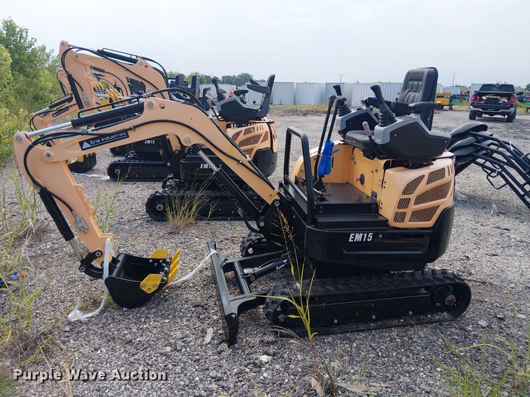 image for item EE1482 2024 Erie Industries EM15 mini excavator