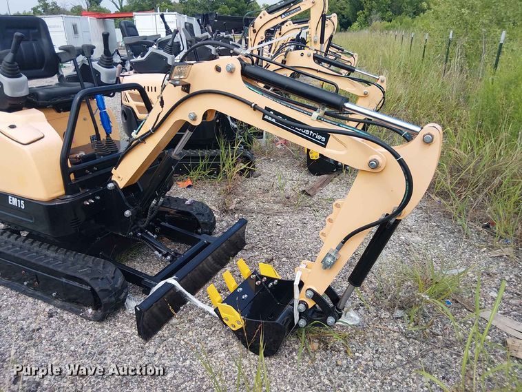 image for item EE1482 2024 Erie Industries EM15 mini excavator