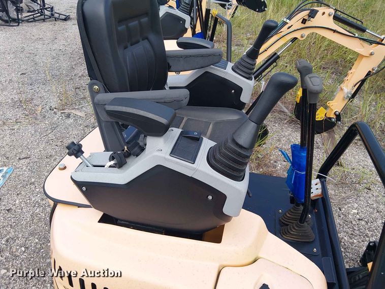 image for item EE1482 2024 Erie Industries EM15 mini excavator